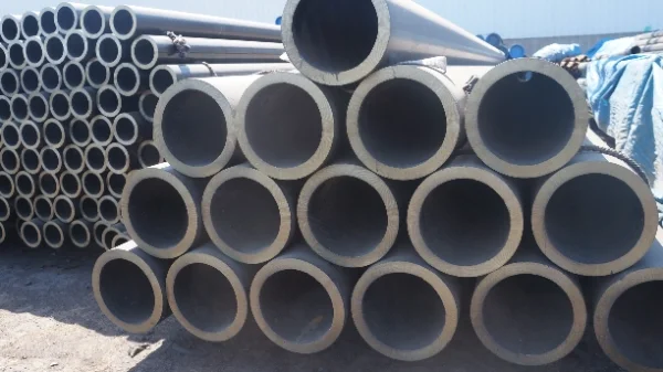 Tubo de acero sin costura laminado en caliente Hot rolled seamless steel pipe