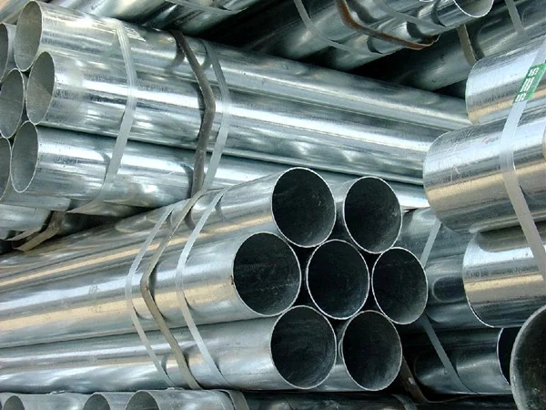 Tubo de acero hueco galvanizado en caliente Hot dip galvanized hollow steel pipe